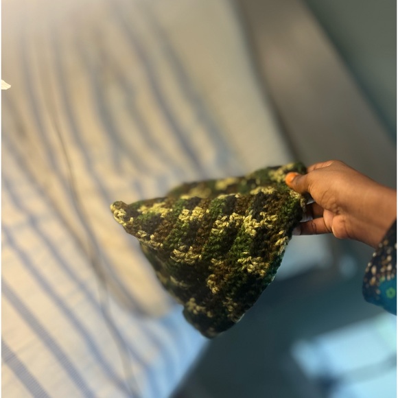 Wool hat - Picture 4 of 4